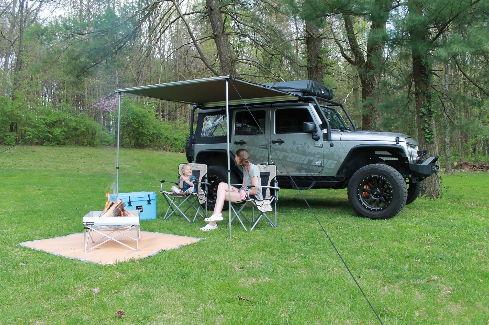 Rooftop Awning 8.2 feet by 6.5 feet Sun Shade Vehicle Shelter H739156