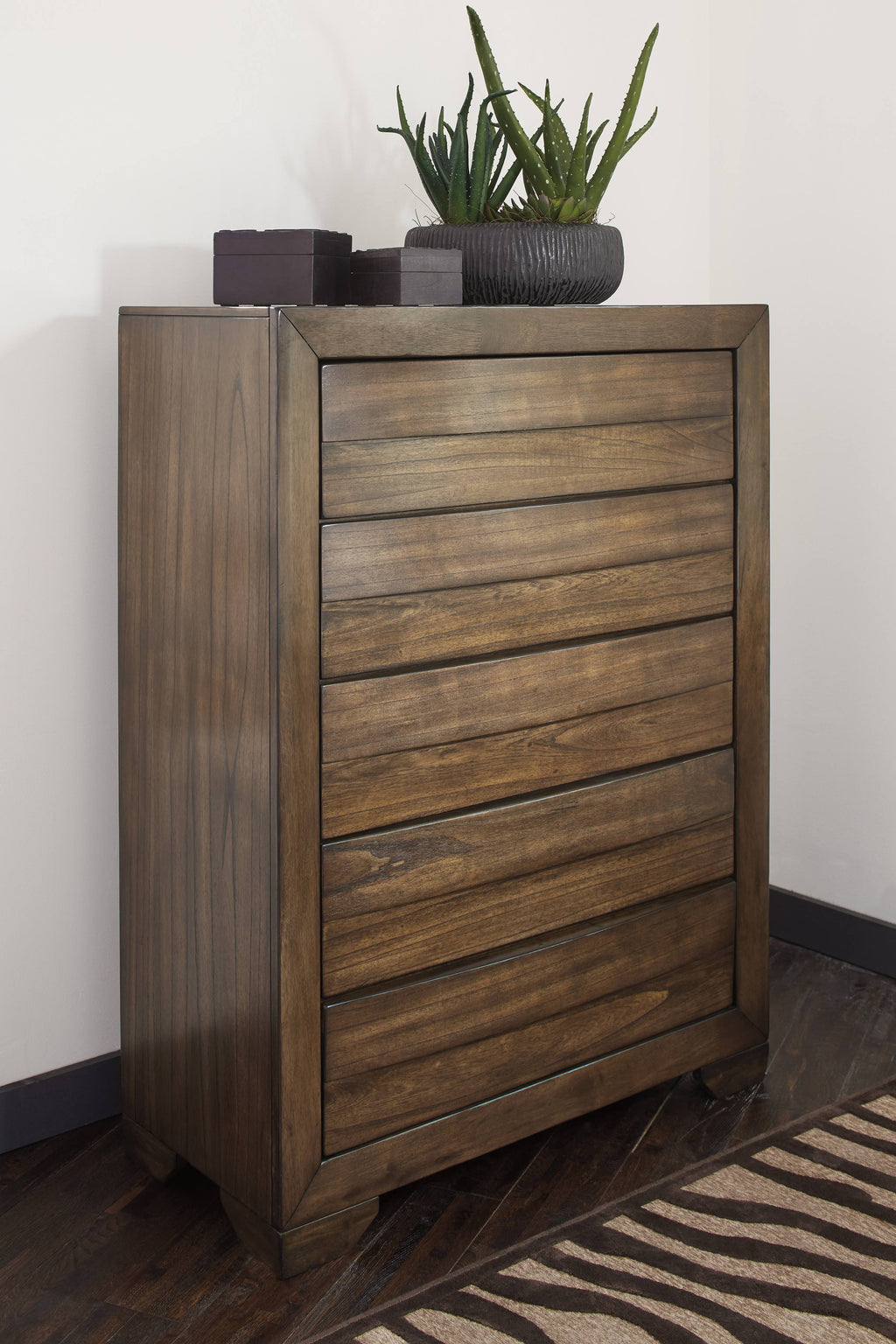 Brown 5 Drawer Chest G65152