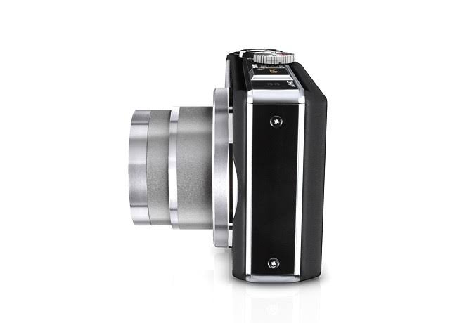 Black 14.1MP Digital Camera J4306