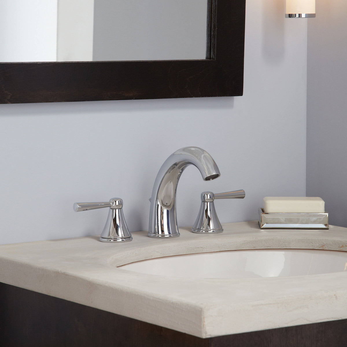 Polished Chrome Widespread Bathroom Faucet M945883