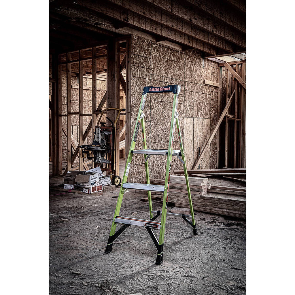 5-Foot Fiberglass Type IAA Stepladder G1506