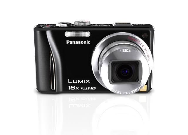 Black 14.1MP Digital Camera J4306