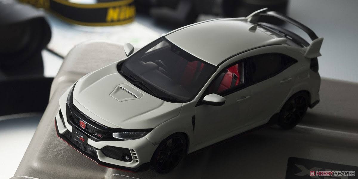 White 1/18 Honda Civic Type R Finished Item A6226