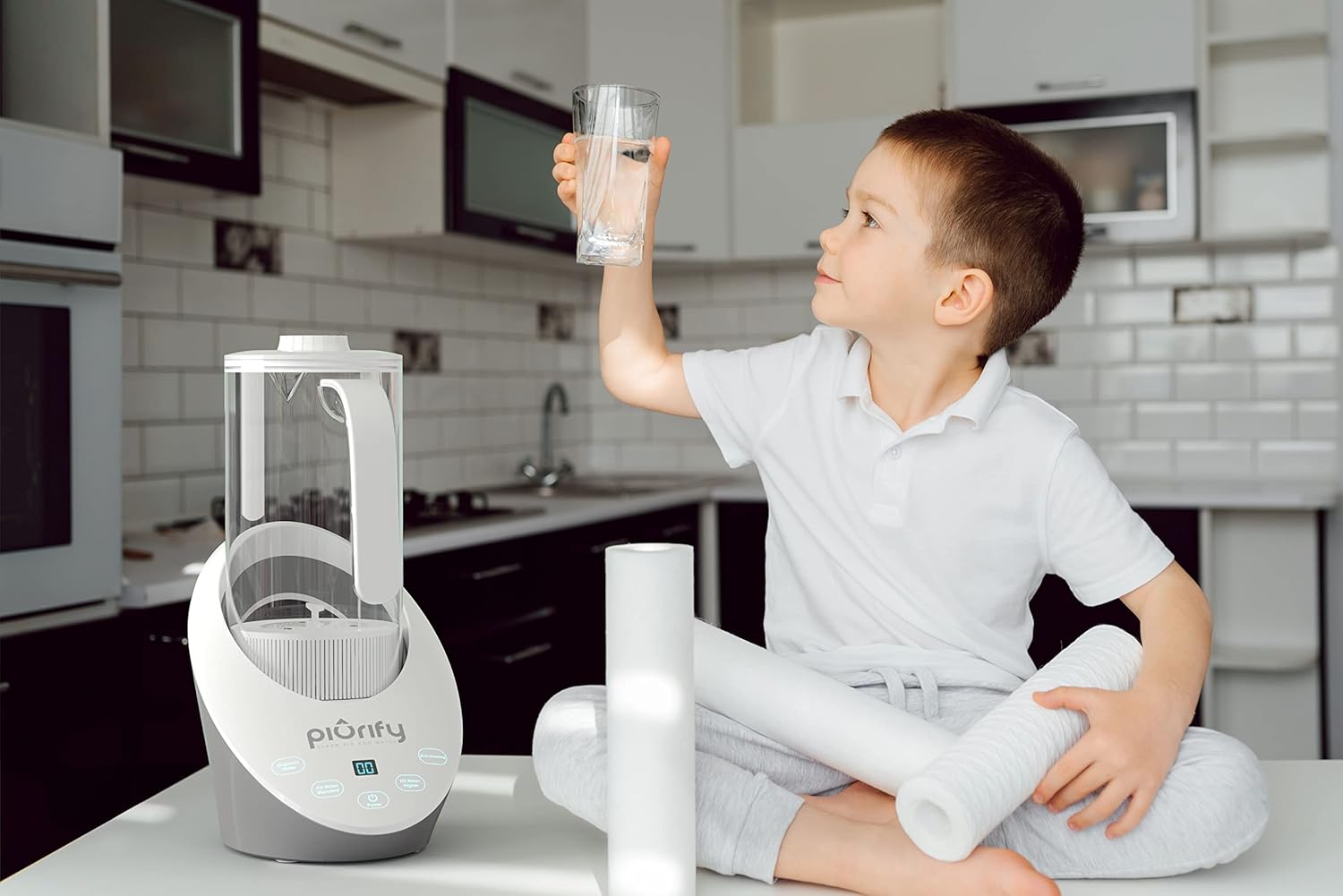 Hydrogen Alkaline Water Pitcher L963608