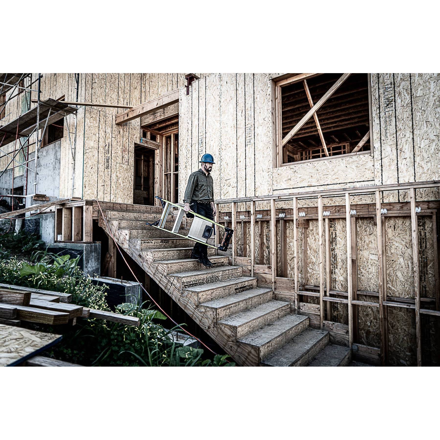 5-Foot Fiberglass Type IAA Stepladder G1506