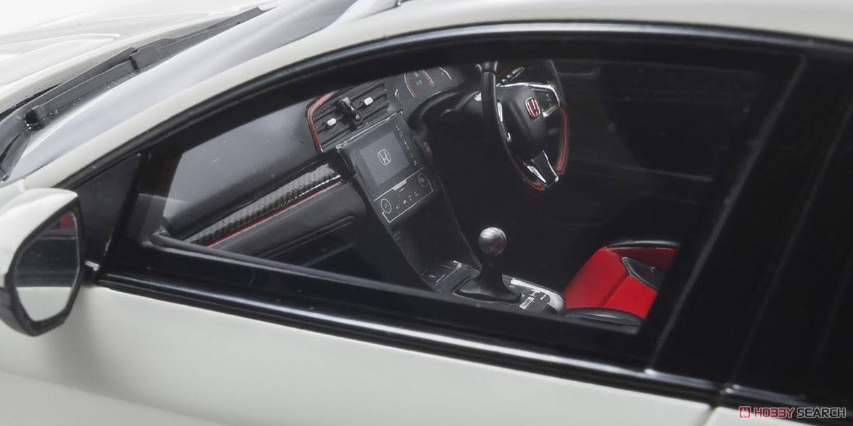 White 1/18 Honda Civic Type R Finished Item A6226