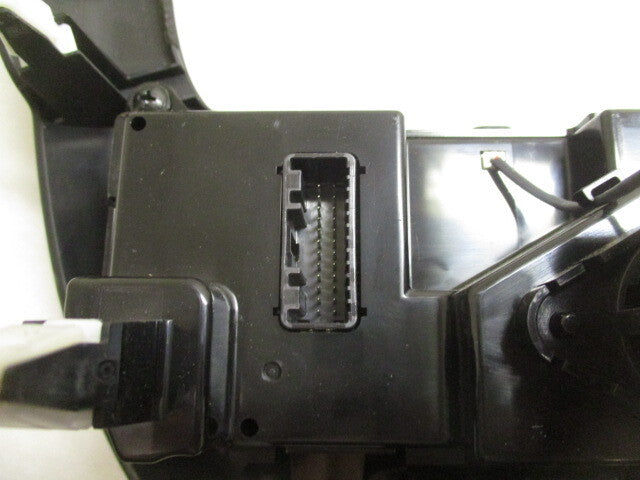 Pre-Owned Kia Soul Automatic Climate AC Heater Temperature Control OEM T2928