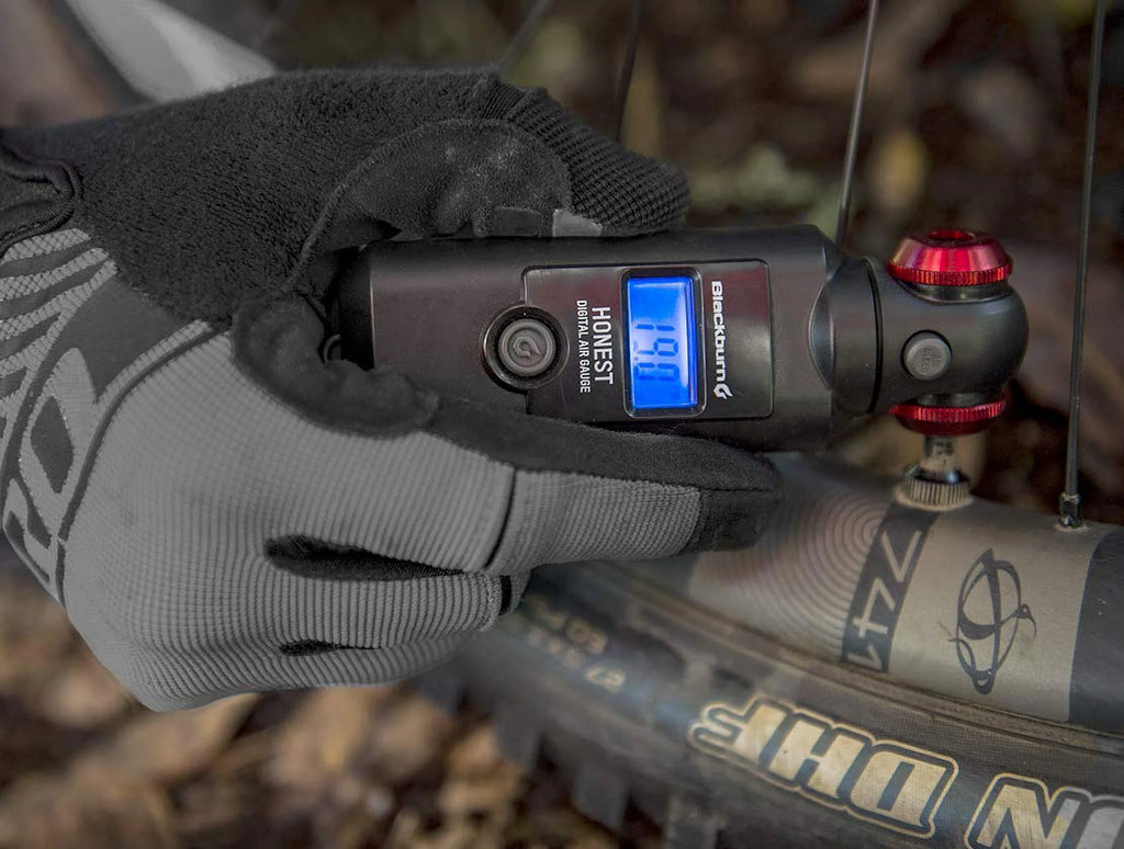 Digital Pressure Gauge J702