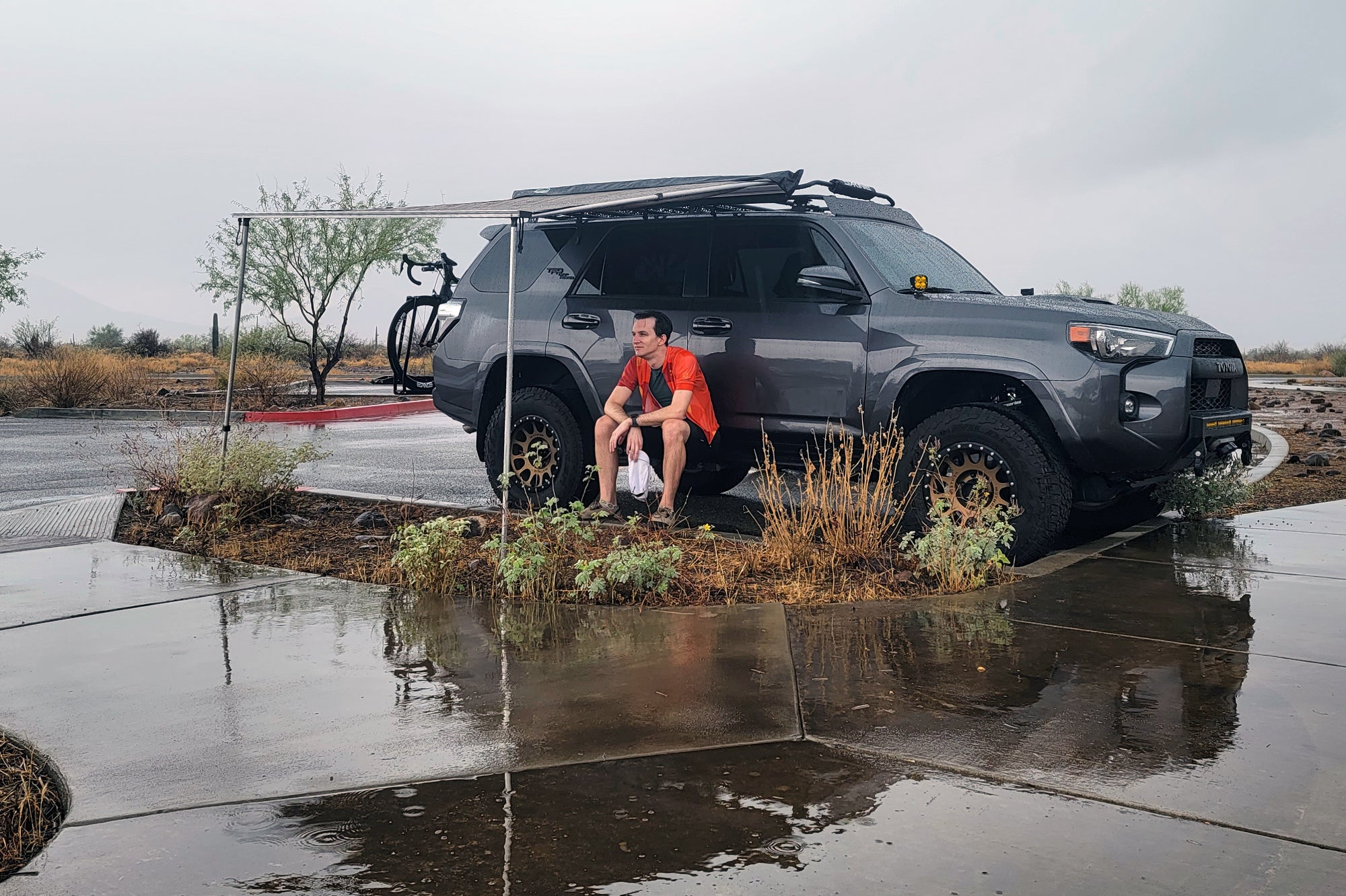 Rooftop Awning 8.2 feet by 6.5 feet Sun Shade Vehicle Shelter H739156